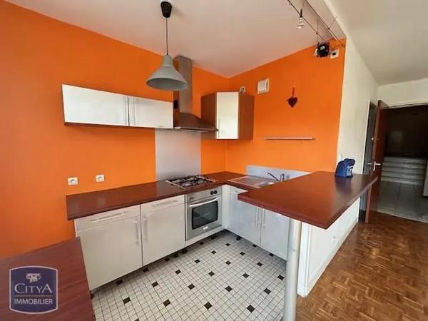 Appartement à louer 2 pièces 47.67m² Poitiers (86000)