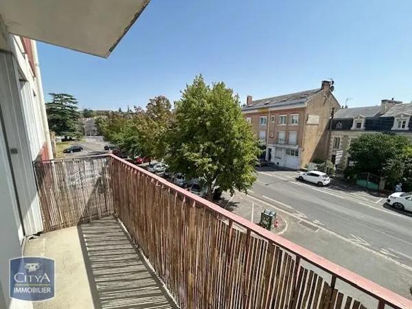 Appartement à louer 2 pièces 47.67m² Poitiers (86000)