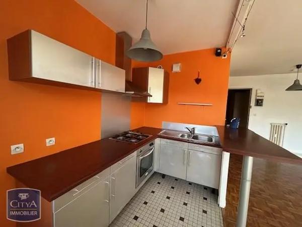 Appartement à louer 2 pièces 47.67m² Poitiers (86000)