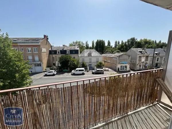 Appartement à louer 2 pièces 47.67m² Poitiers (86000)