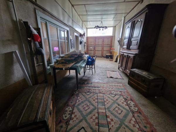 Secteur VEZELISE (54) Ensemble de 2 Fermes et dépendances à rénover / 1000 m2 env Terrain