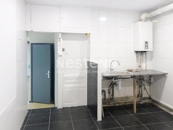 Local commercial de 75 m2 dans centre de Saint Just Malmont