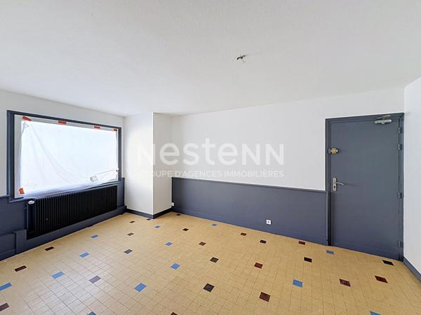 Local commercial de 75 m2 dans centre de Saint Just Malmont