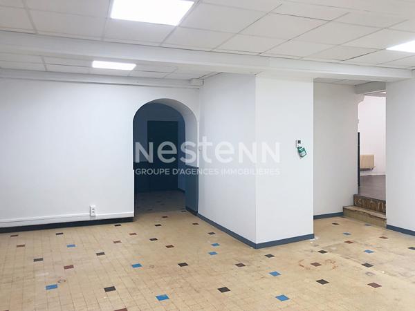 Local commercial de 75 m2 dans centre de Saint Just Malmont