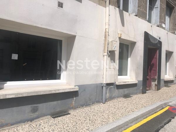 Local commercial de 75 m2 dans centre de Saint Just Malmont