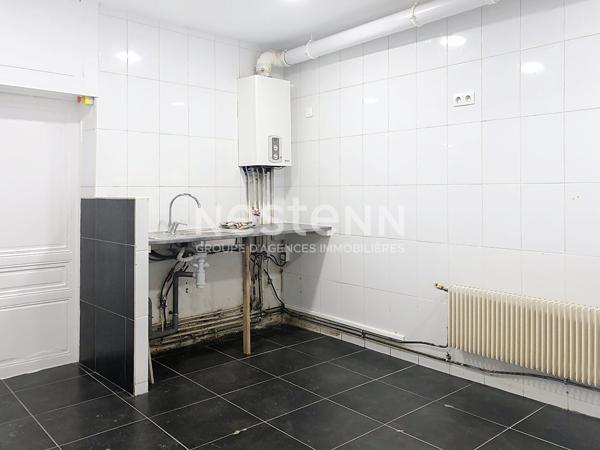 Local commercial de 75 m2 dans centre de Saint Just Malmont