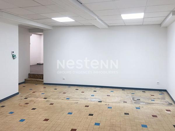 Local commercial de 75 m2 dans centre de Saint Just Malmont