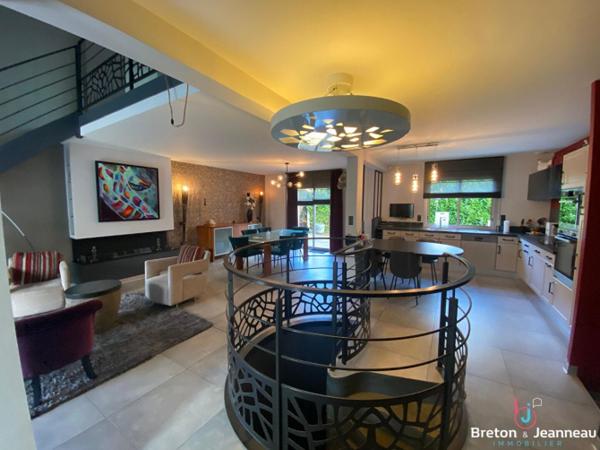 Maison à Fougères garage, commerces proches