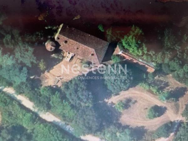 Château à restaurer à 10 mn d'Auch, 500 m2 sur 27ha de terres