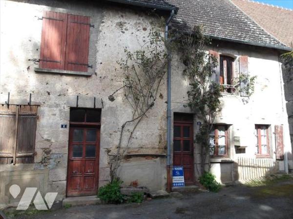 BOUSSAC (23) CREUSE, A vendre dans une rue très calme du quartier historique de la ville cette ...