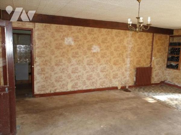 BOUSSAC (23) CREUSE, A vendre dans une rue très calme du quartier historique de la ville cette ...