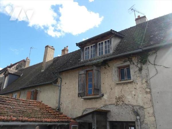 BOUSSAC (23) CREUSE, A vendre dans une rue très calme du quartier historique de la ville cette ...