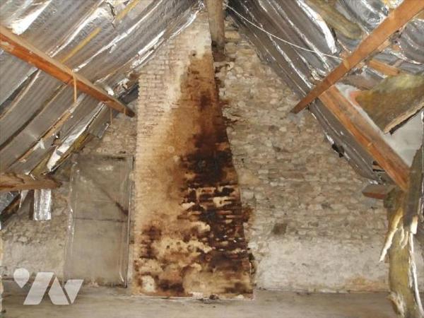 BOUSSAC (23) CREUSE, A vendre dans une rue très calme du quartier historique de la ville cette ...