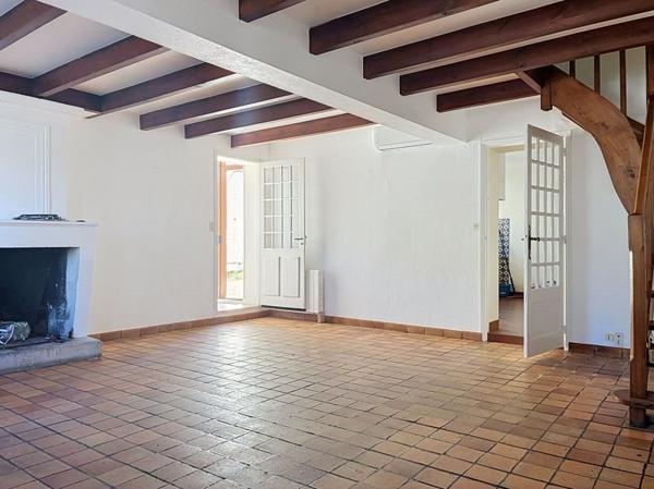 Immeuble 199 716 € Saintes 171 m² DPE