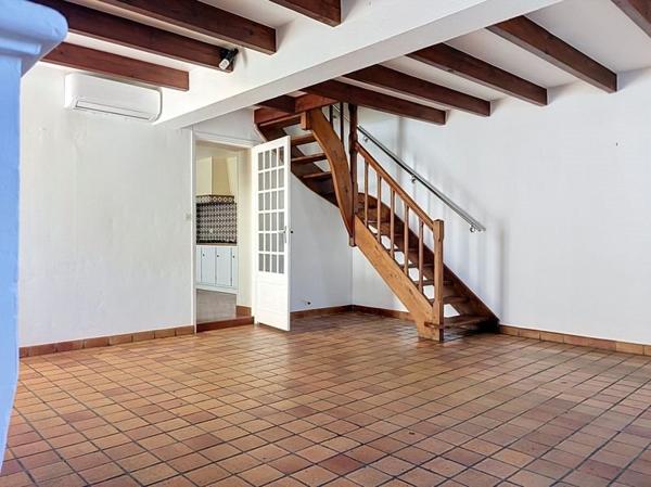 Immeuble 199 716 € Saintes 171 m² DPE