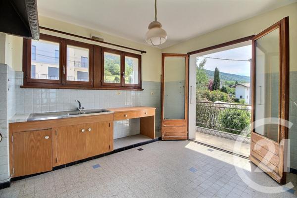 Maison à vendre  7 pièces - 124,73 m 2   LUGRIN  - 74