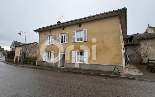 Immeuble à vendre    4 pièces • 182,62 m2 Vayres