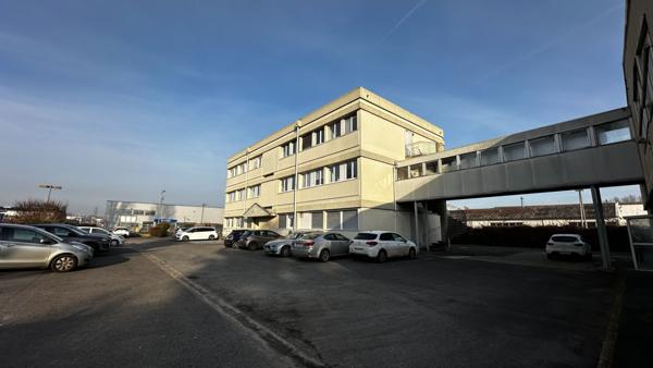 Locaux d'activité de 1 145 m2 à vendre sur une parcelle de 3 765 m2, zone d'activités de Nogent Sur Oise