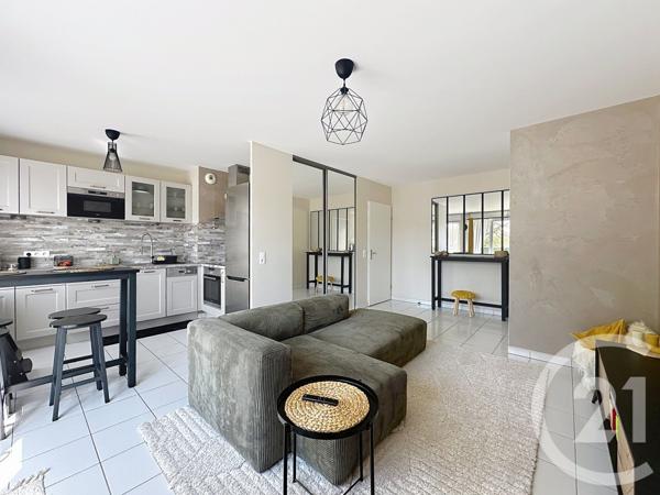 Appartement F4 à vendre  4 pièces - 72,42 m2 MONTFERMEIL - 93