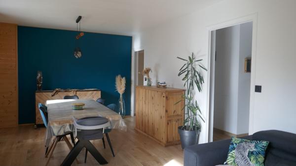 FAVERGES. APPARTEMENT 3 PIECES AVEC CAVE