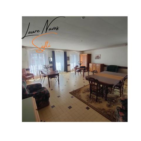 Tombez sous le charme de cette grande propriété avec sa petite maison annexe, parfaite pour un gîte, cuisine d'été, atelier ou espace invité.