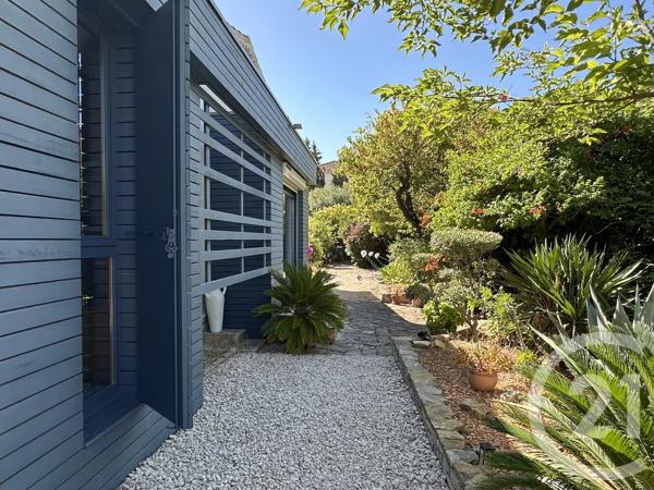 Maison à vendre  3 pièces - 145 m 2   ST CYR SUR MER  - 83