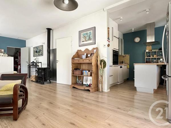 Maison à vendre  3 pièces - 145 m 2   ST CYR SUR MER  - 83