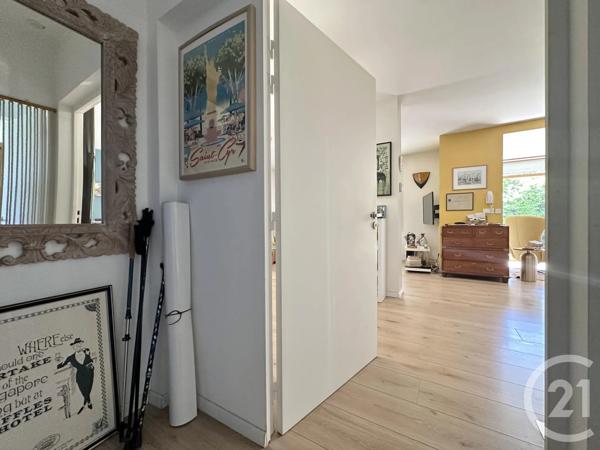Maison à vendre  3 pièces - 145 m 2   ST CYR SUR MER  - 83