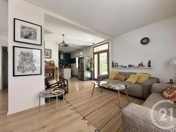 Maison à vendre  3 pièces - 145 m 2   ST CYR SUR MER  - 83