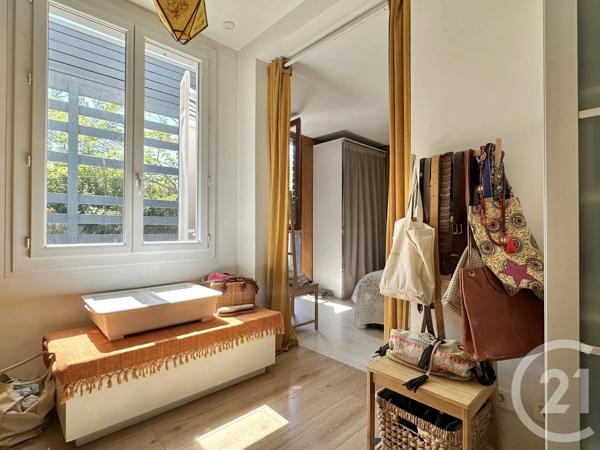 Maison à vendre  3 pièces - 145 m 2   ST CYR SUR MER  - 83