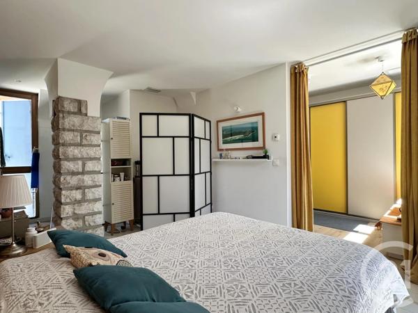 Maison à vendre  3 pièces - 145 m 2   ST CYR SUR MER  - 83
