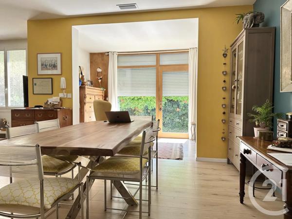 Maison à vendre  3 pièces - 145 m 2   ST CYR SUR MER  - 83