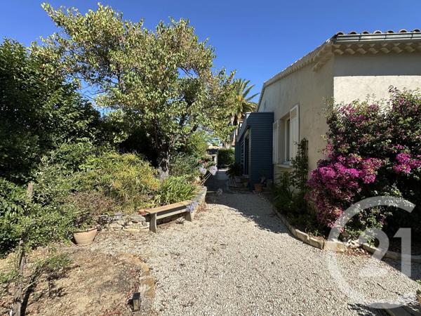 Maison à vendre  3 pièces - 145 m 2   ST CYR SUR MER  - 83
