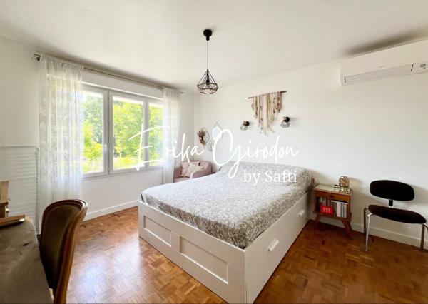 Appartement en Duplex - 2 places de stationnement - 1 cave