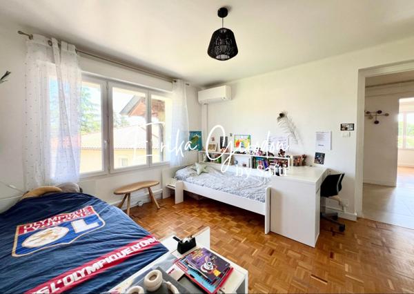 Appartement en Duplex - 2 places de stationnement - 1 cave
