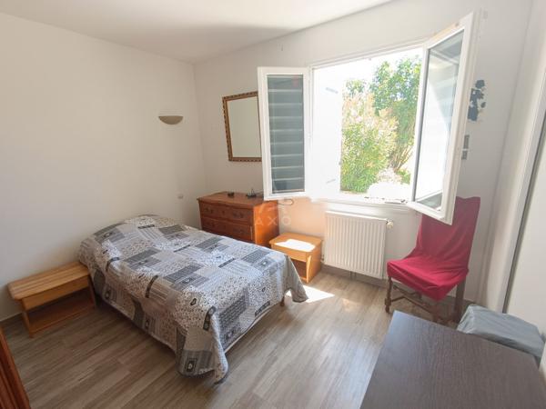 Maison de plain-pied avec jardin arboré – Magnac-sur-Touvre
