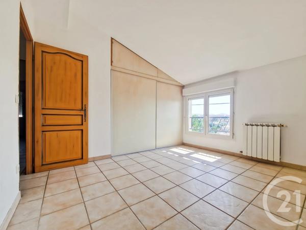 Maison à vendre  4 pièces - 119 m 2   MARSEILLE  - 13010