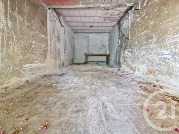 Maison à vendre  4 pièces - 119 m 2   MARSEILLE  - 13010