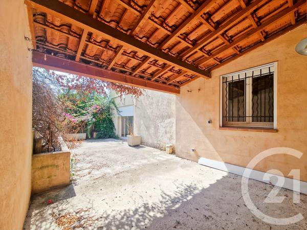 Maison à vendre  4 pièces - 119 m 2   MARSEILLE  - 13010