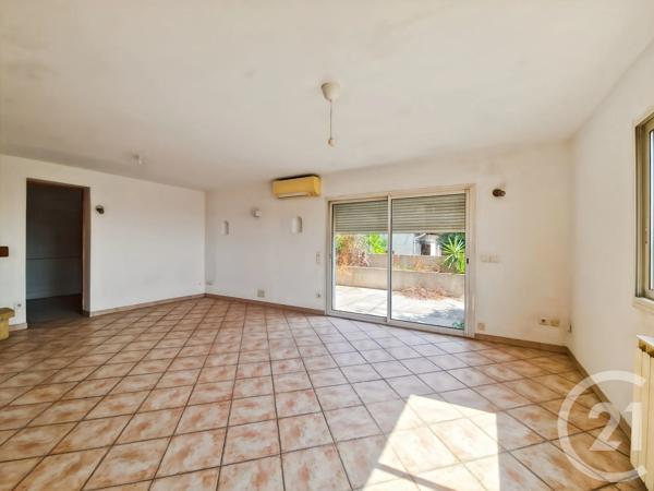 Maison à vendre  4 pièces - 119 m 2   MARSEILLE  - 13010