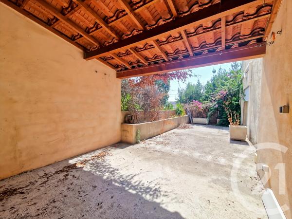 Maison à vendre  4 pièces - 119 m 2   MARSEILLE  - 13010