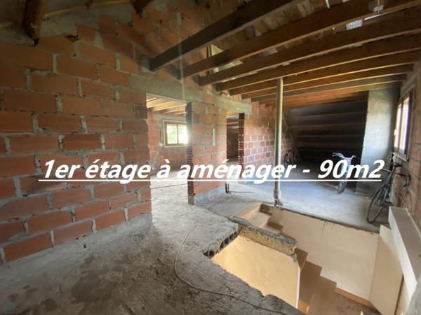 Maison avec potentiel de 180 m2 habitables