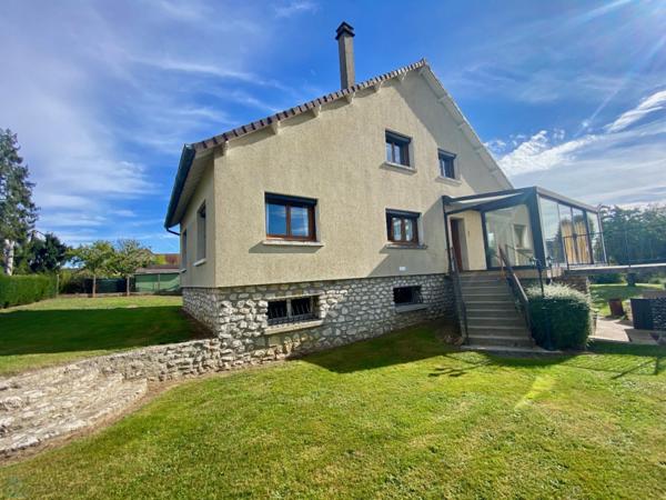 Maison avec potentiel de 180 m2 habitables