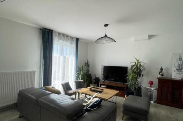 Location - Maison 5 pièces 135 m 2 SENE (56860)