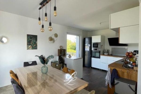 Location - Maison 5 pièces 135 m 2 SENE (56860)