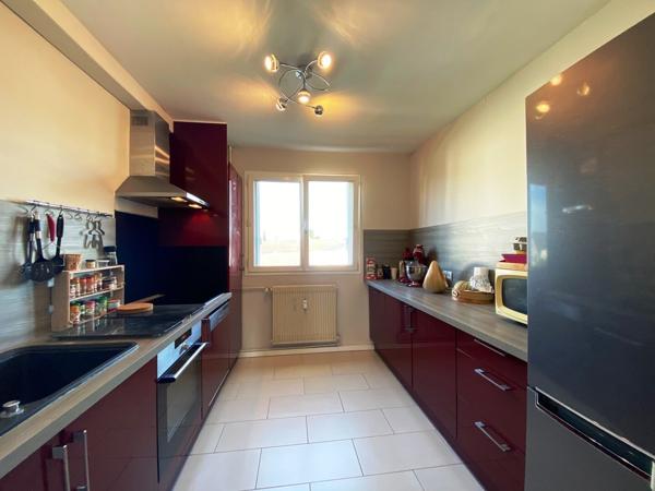 Essey Appartement rénové de 88m2 avec balcon, garage et caves. 159K€