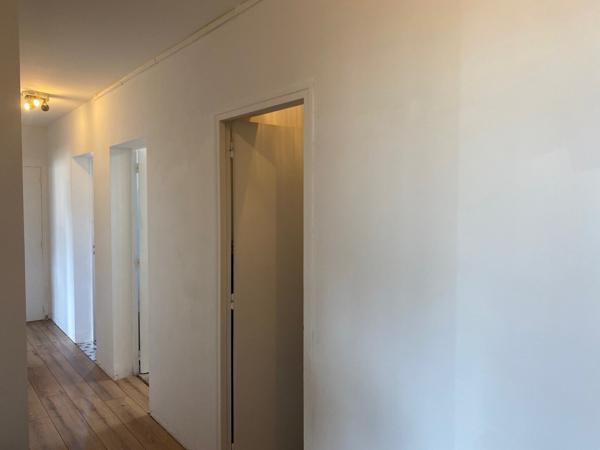 Essey Appartement rénové de 88m2 avec balcon, garage et caves. 159K€
