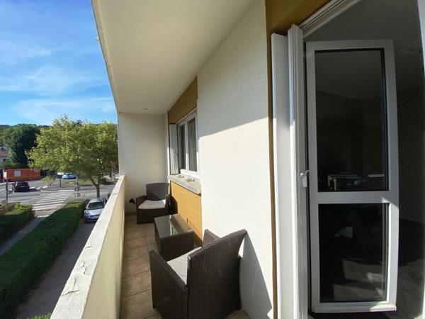 Essey Appartement rénové de 88m2 avec balcon, garage et caves. 159K€