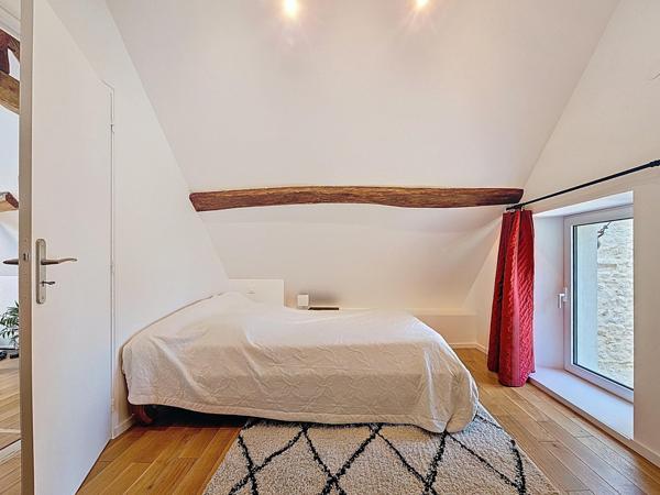 Maison 7 pièces 200m², double garage sur 3400m² de terrain