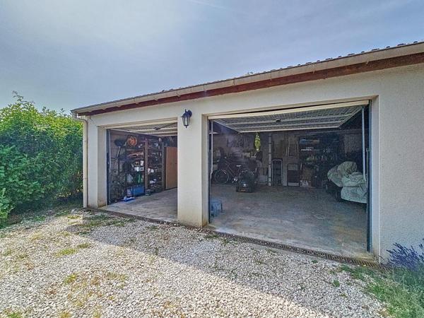 Maison 7 pièces 200m², double garage sur 3400m² de terrain